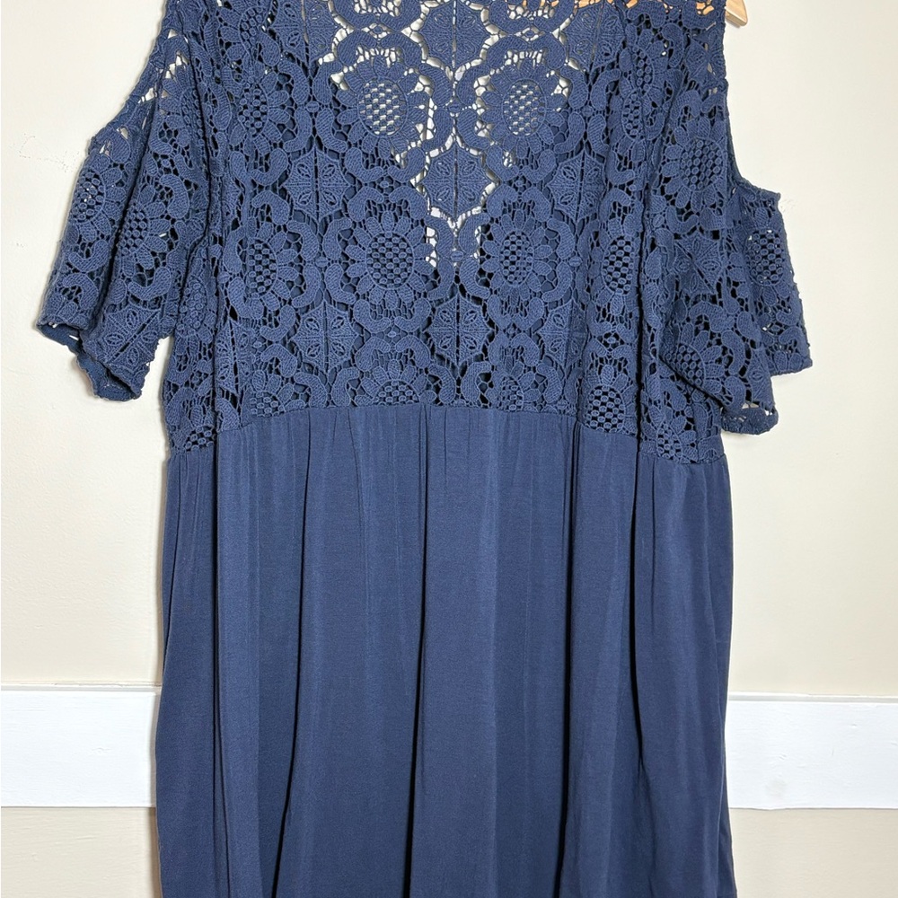 NWT Daniel Rainn 2X Blue Crochet Cold Shoulder Boho Peasant Top Flowy Blouse - Picture 4 of 8